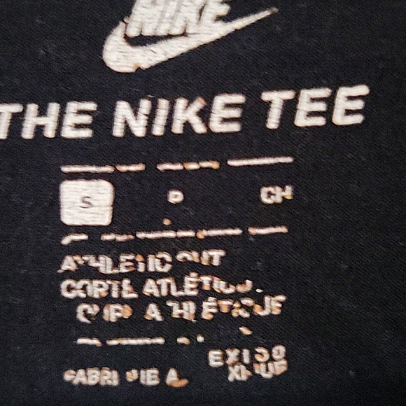 Nike black tee small men's - Picture 6 of 7